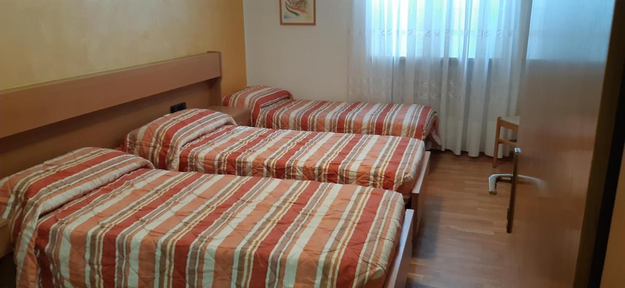 Hotel Garni Castel Ferari Tuenno Esterno foto